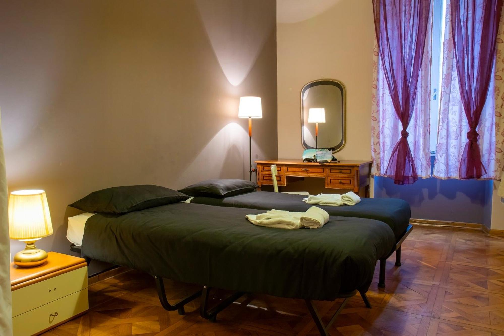Hostel Teatro Trieste Extérieur photo